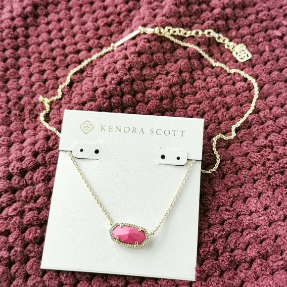 Kendra Scott Magenta Magnesite Elisa Gold Pendant Necklace NEW WITH POUCH - Picture 3 of 3
